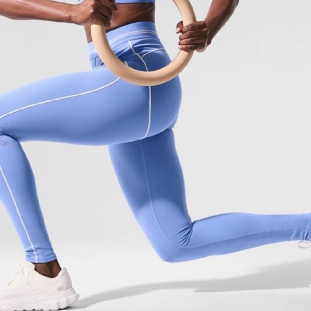 ALO Yoga Crystal Clear Blue/white Leggings SOLD OUT ONLINE LIMITED EDITION